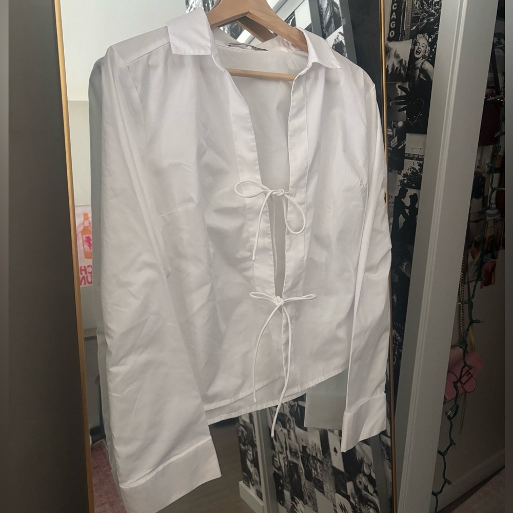 ABERCROMBIE WHITE TIE COLLAR LONG SLEEVE